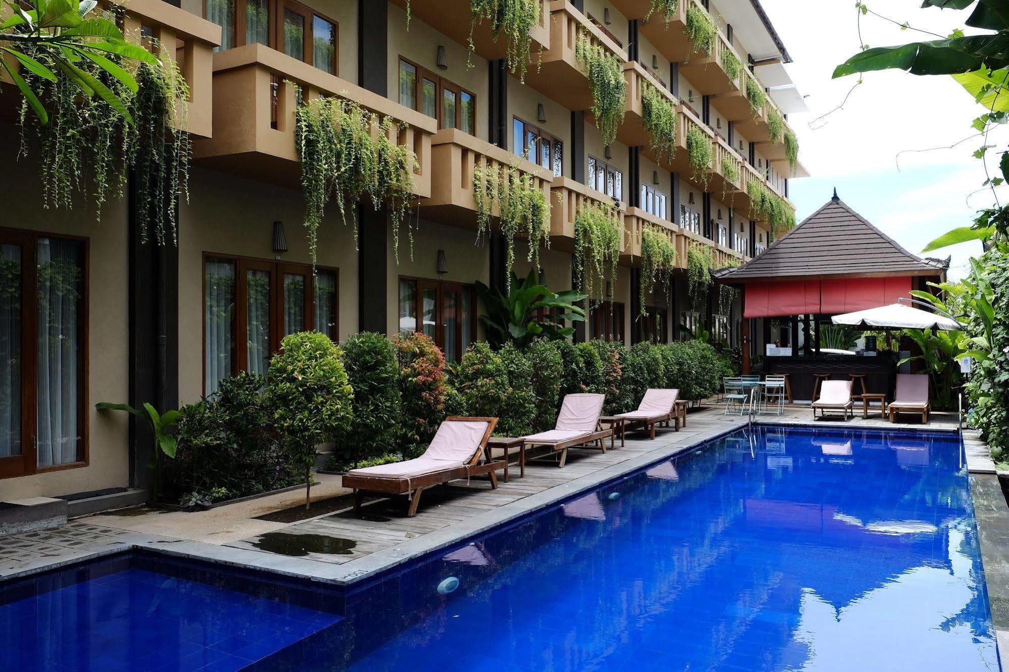 Bali Chaya Hotel Legian Exterior foto