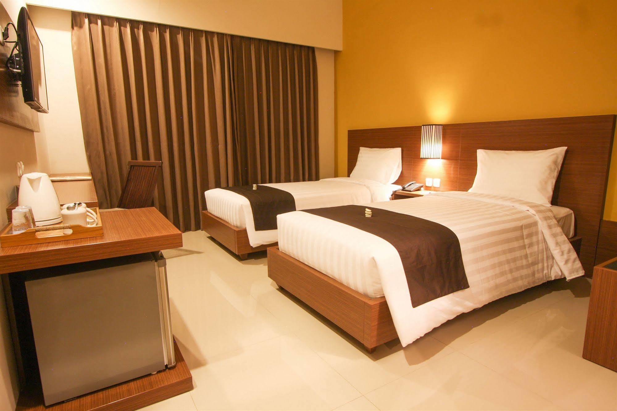 Bali Chaya Hotel Legian Exterior foto