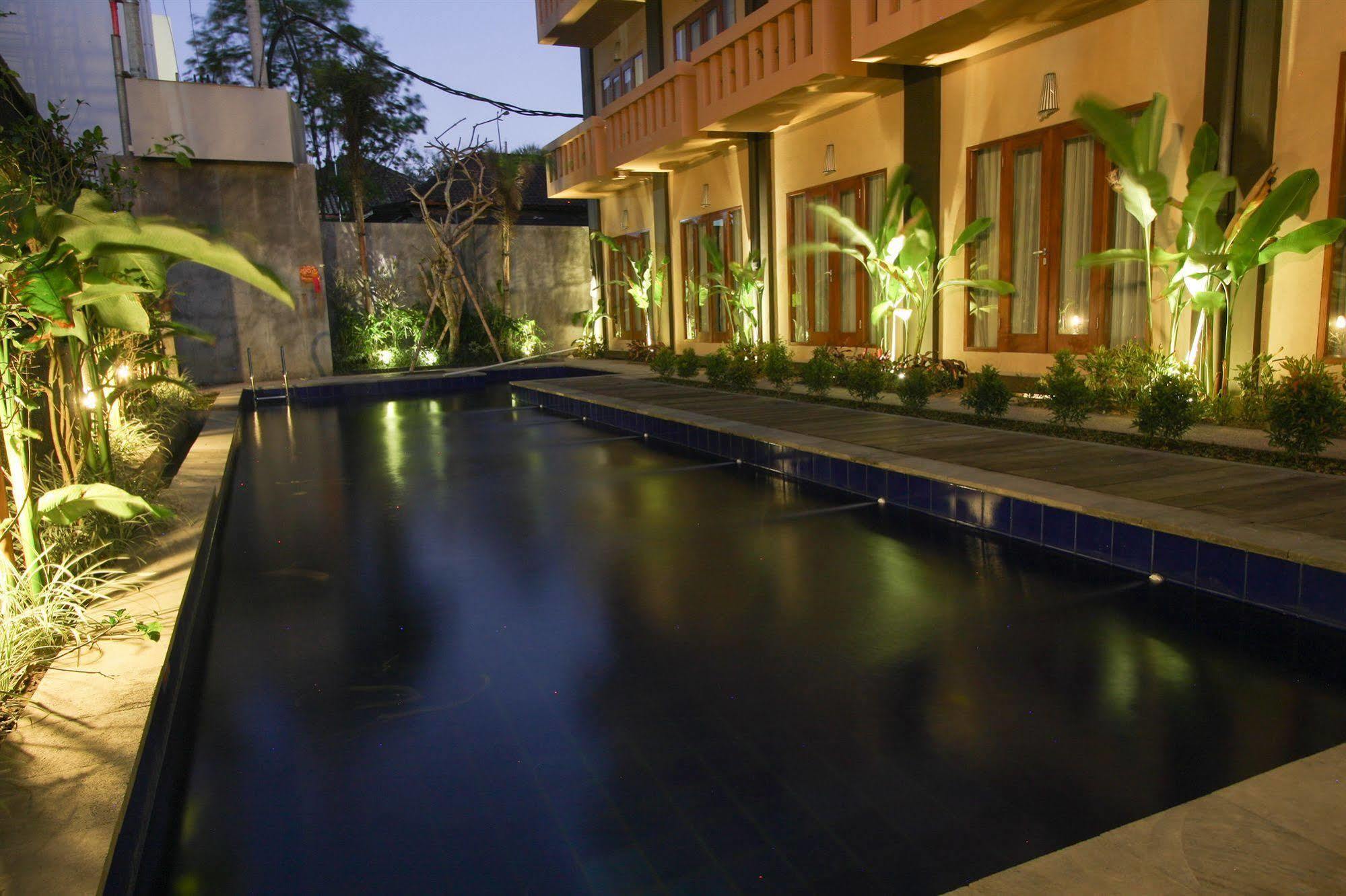 Bali Chaya Hotel Legian Exterior foto